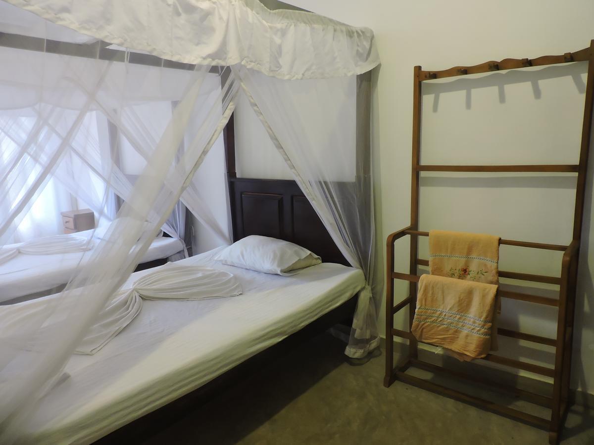 Asantha Guest House Unawatuna Exterior photo